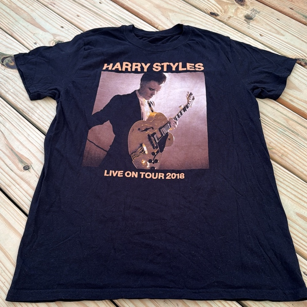 Harry Styles Live on Tour 2018 Band T-Shirt Size M| Concert trendy Band Tee - Picture 2 of 8
